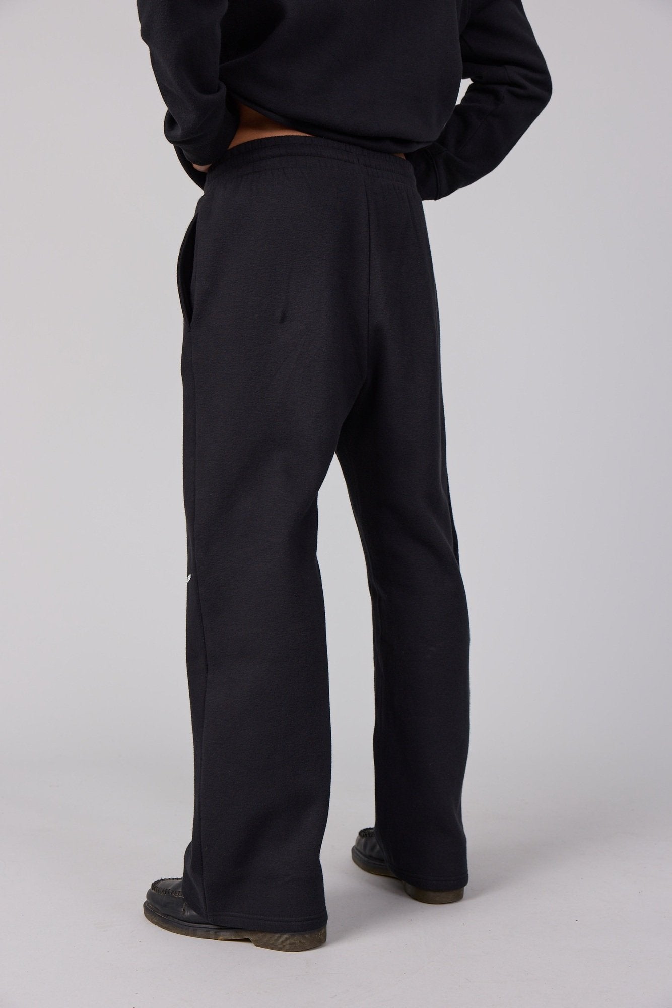 11BASECAMP STRAIGHT SWEAT PANT