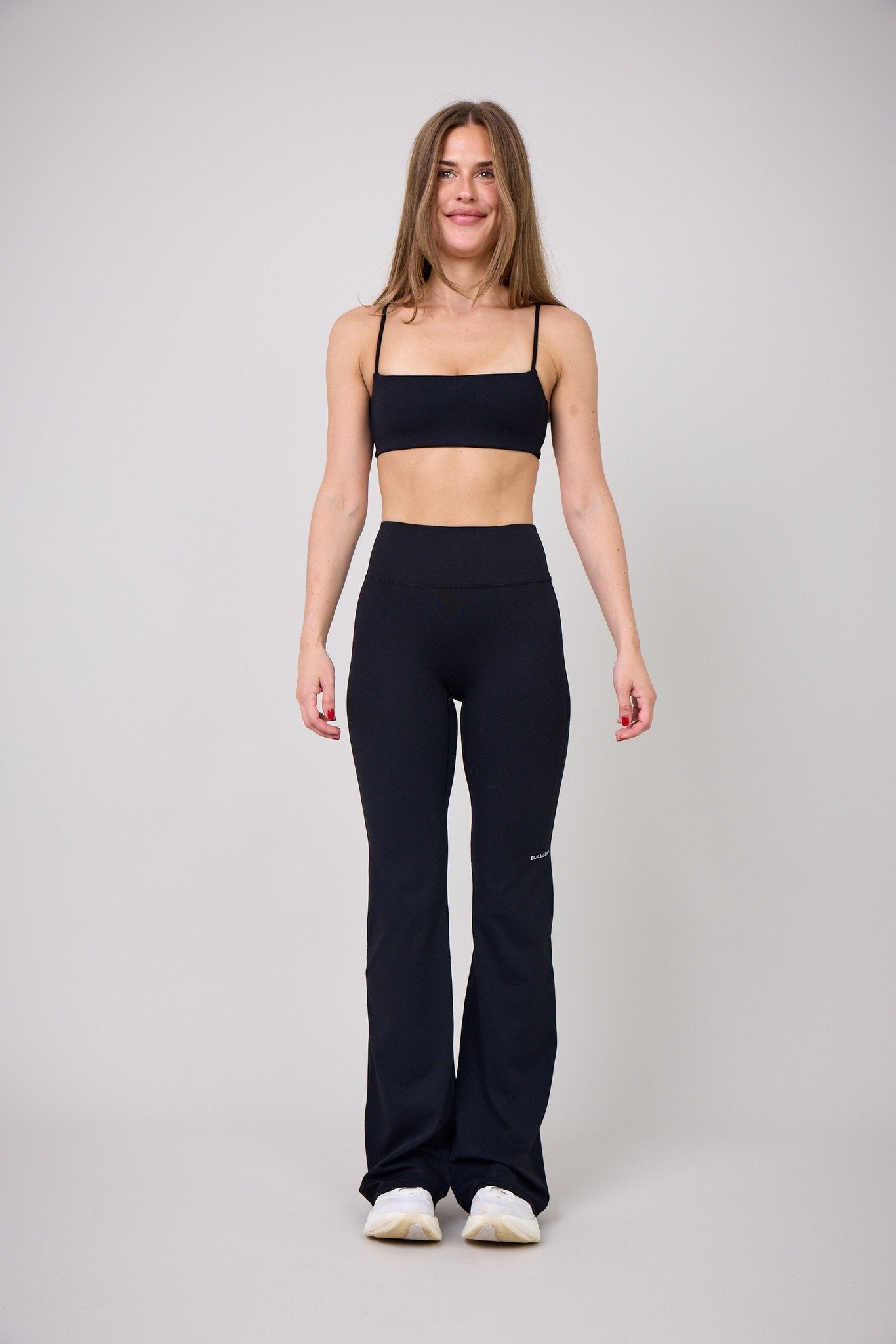 11GROUNDING FLARED PANT