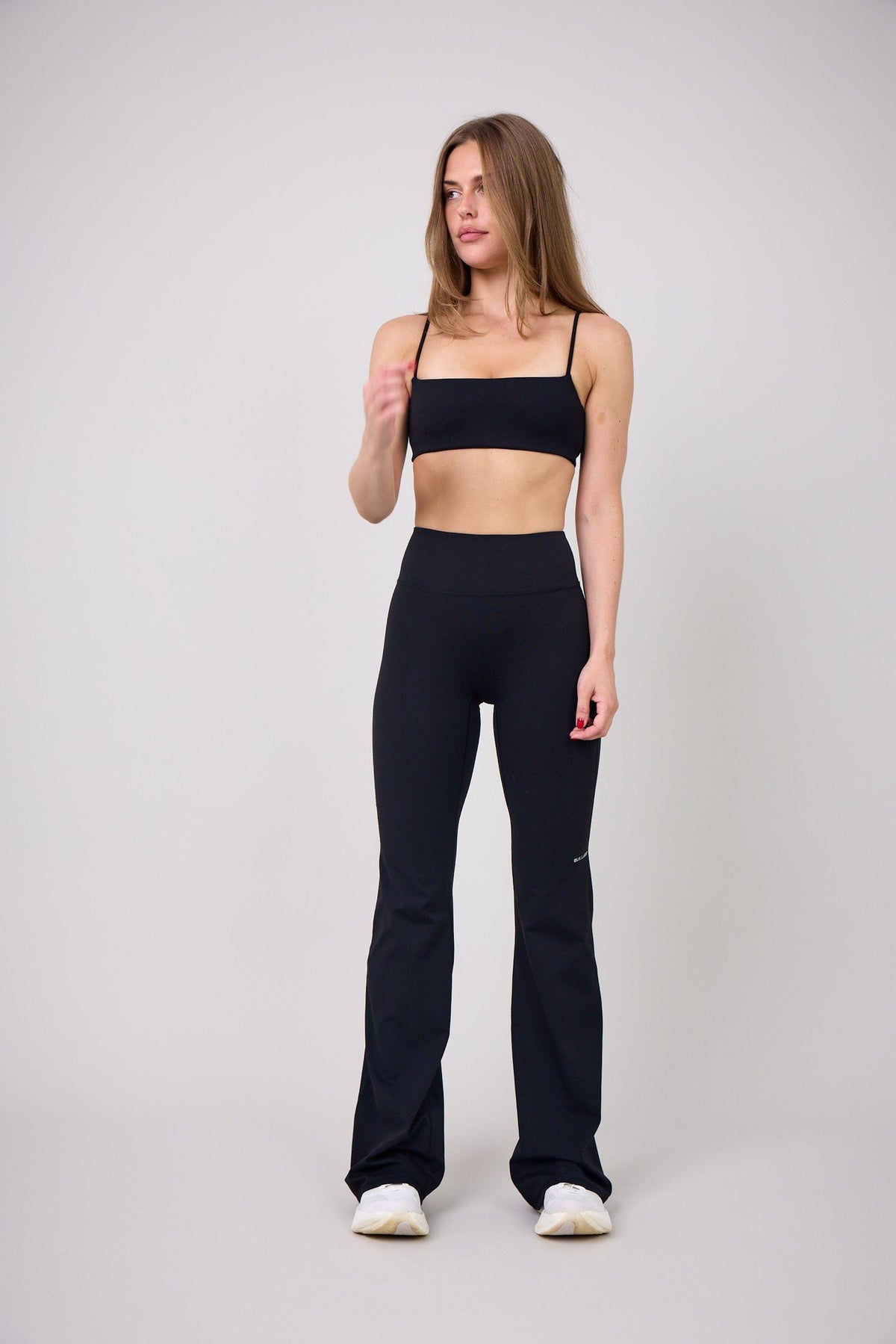 11GROUNDING FLARED PANT
