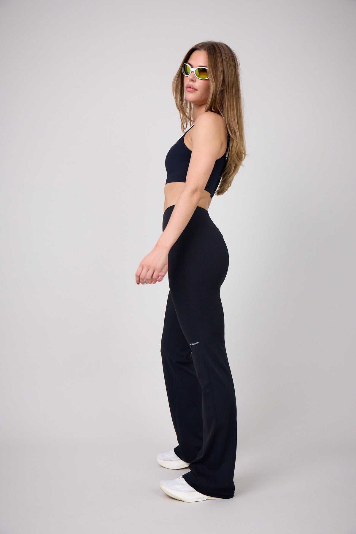11GROUNDING FLARED PANT