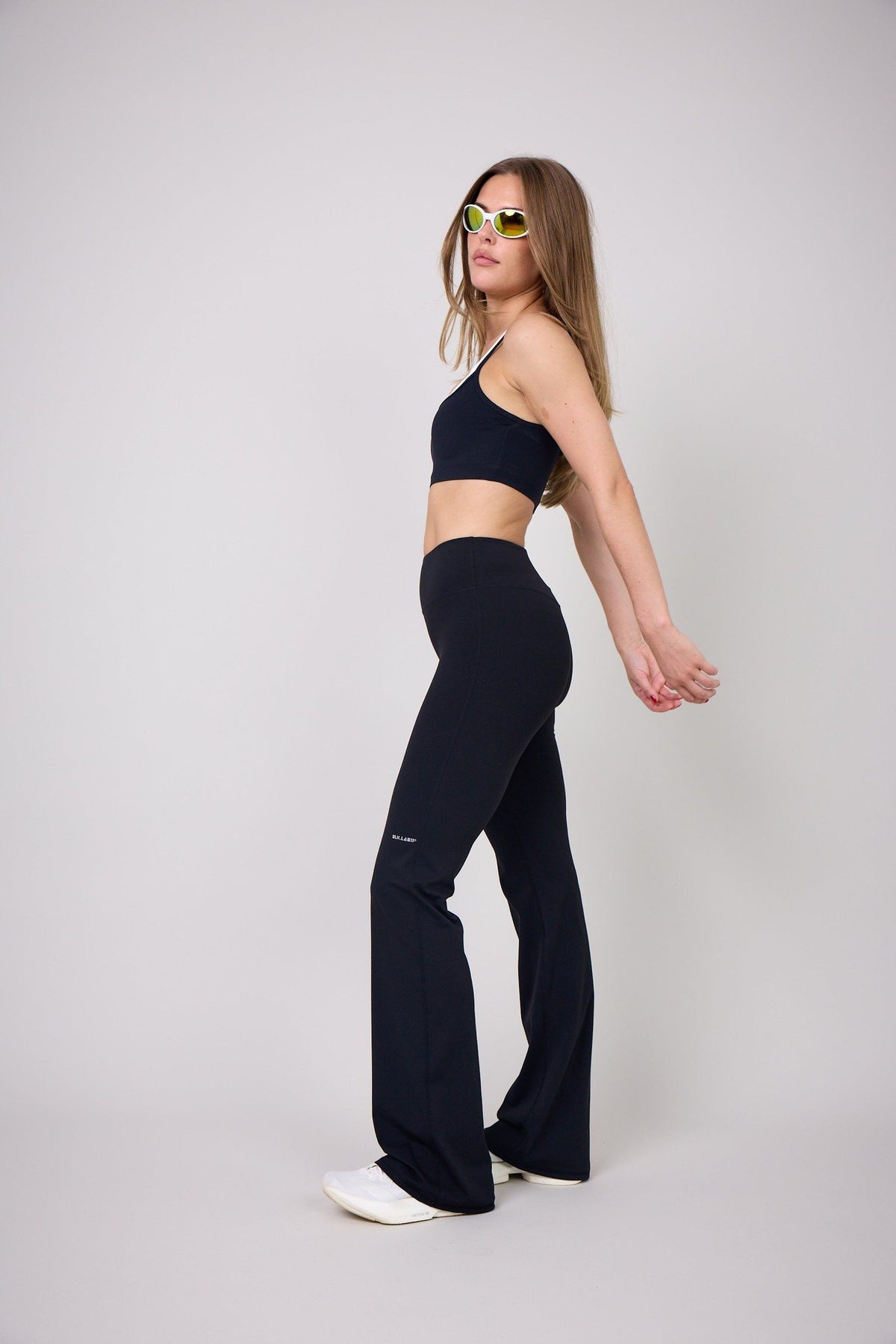 11GROUNDING FLARED PANT