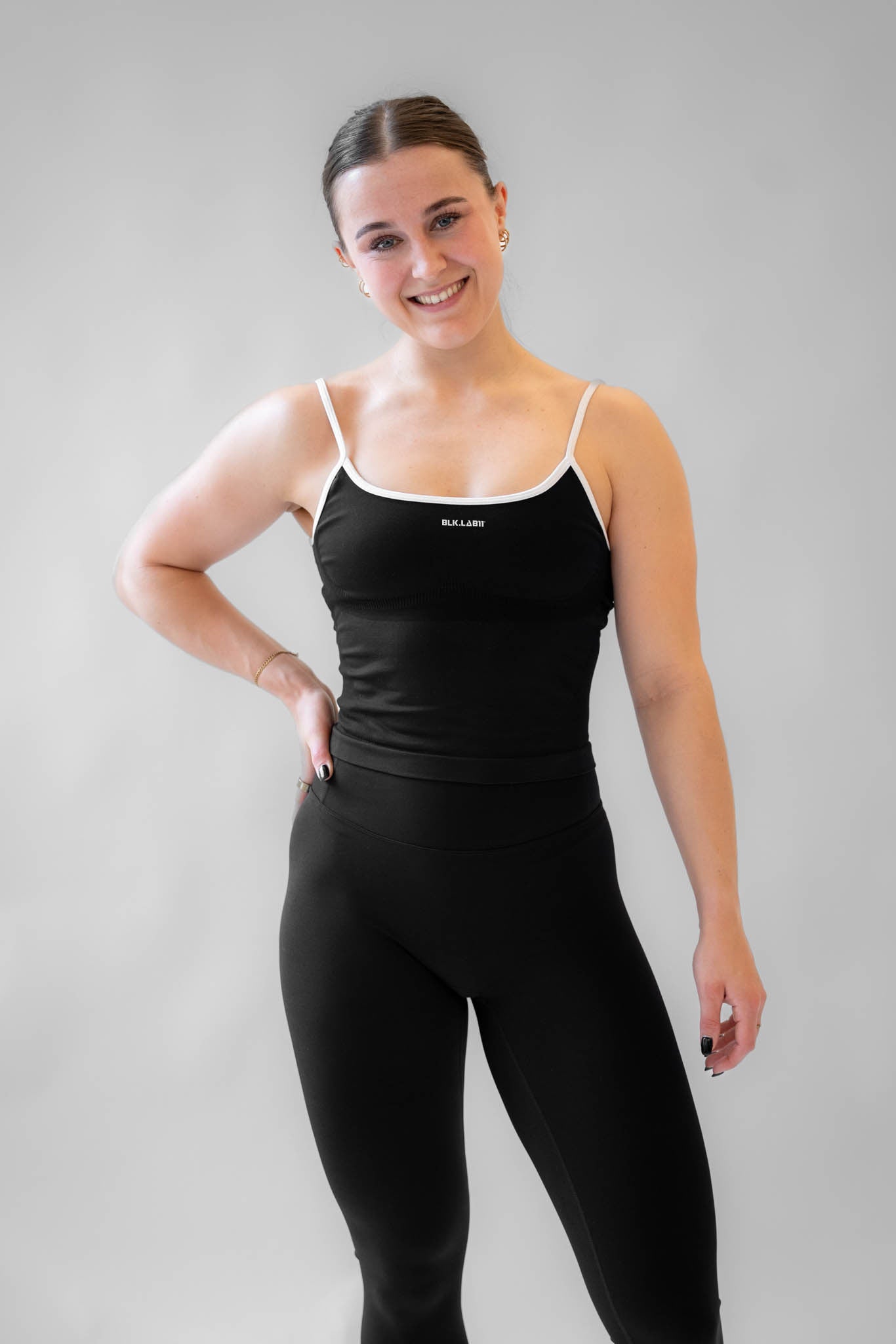 11CONTRAST STRING TOP hover